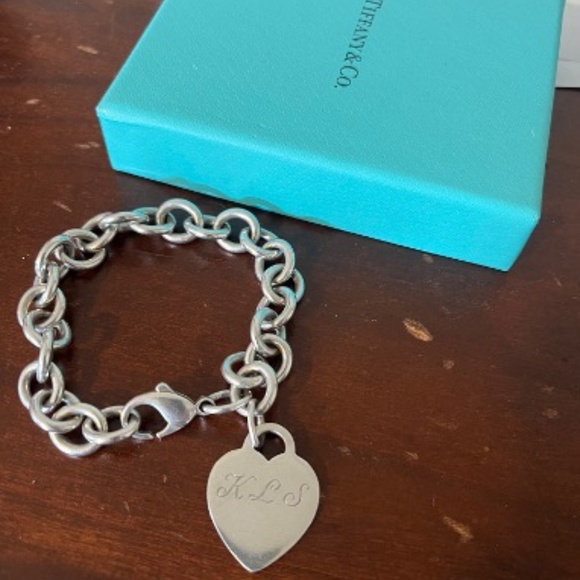 TIFFANY & CO. STERLING SILVER HEART TAG CHARM BRACELET Initials: KLS - Picture 1 of 9